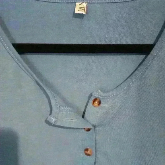 sky blue top with crocheted sleeves, size M? Xuan brand - Picture 4 of 5